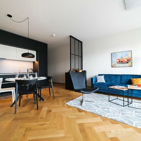Modern Luxury Apartment In City Centre Tallinn Exteriör bild