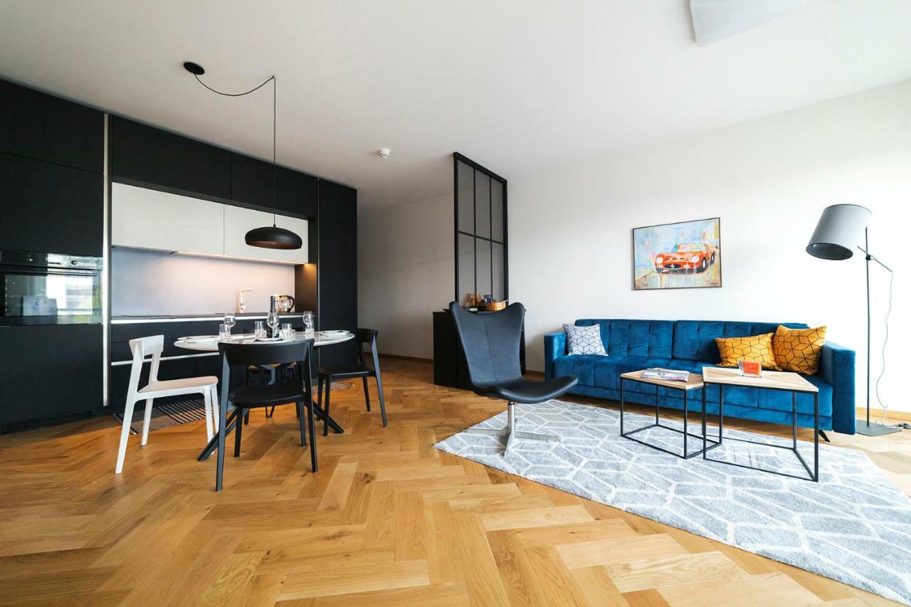 Modern Luxury Apartment In City Centre Tallinn Exteriör bild